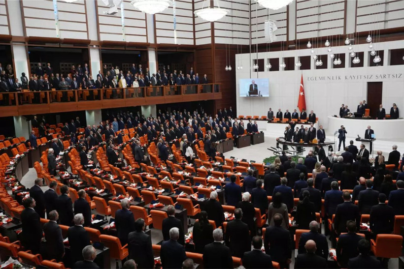 TBMM’de Erdoğan’dan ‘Dejavu’ Çıkışı: CHP Sıraları Boş Kaldı! - 2. resim