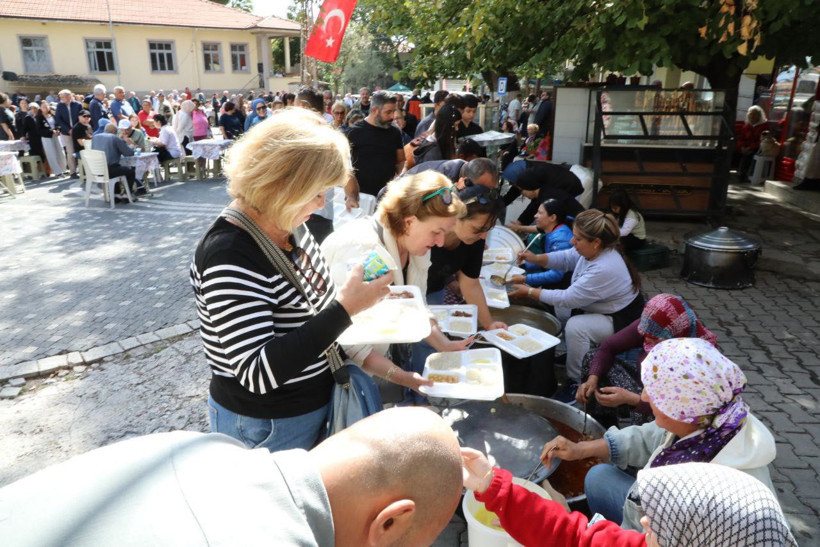 Edremit'te Yüzyıllardır Süren Gelenek Yaşatılıyor