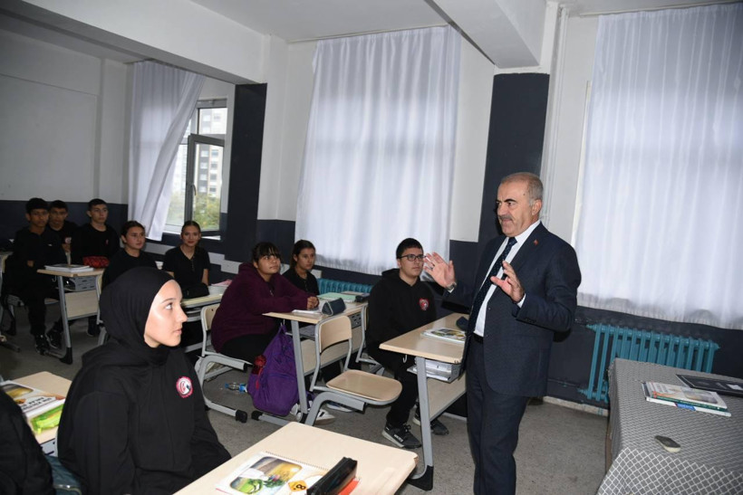 Murat Demir’den Okul Ziyaretleriyle “Kalite” Mesajı