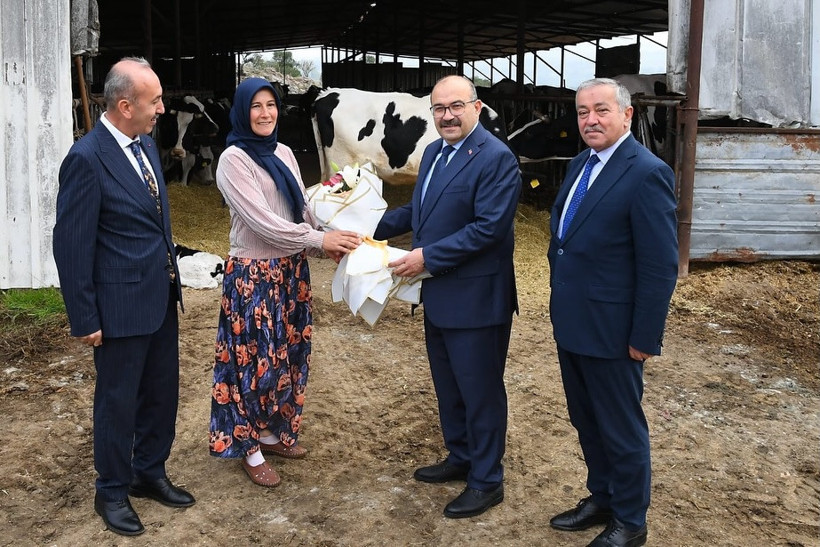 Vali Ustaoğlu Dünya Kadın Çiftçiler Günü'nde kadın üreticilerle buluştu - 1. resim