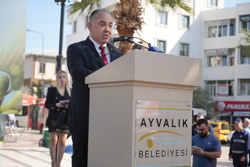 20. Ayvalık Uluslararası Zeytin Hasat ve Turizm Festivali Başladı