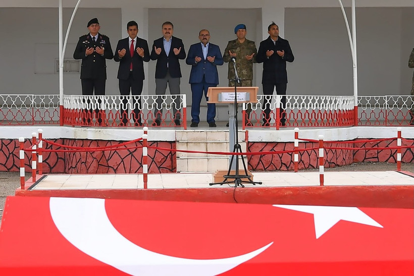 Şehit Uzman Çavuş Ekri, Törenle Uğurlandı - 2. resim