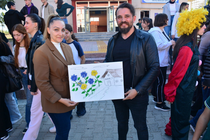 BAÜN Öğrencilerinden Deprem Bölgesindeki Köy Okuluna Ziyaret - 1. resim
