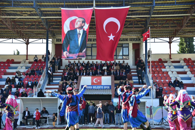 sındırgıda 29 ekim Cumhuriyet kutlaması