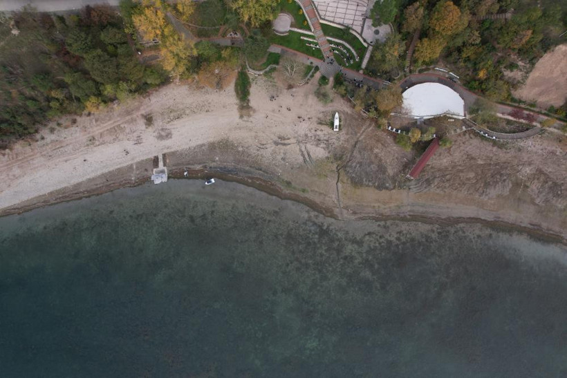 Her iki olay da aktif fay hatlarında