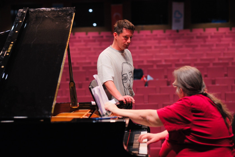 Balıkesir Şehir Tiyatrosu oyuncularını seçiyor