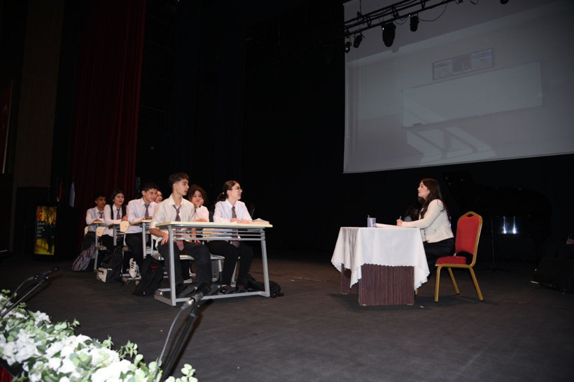 Geleceğin Mimarlarına Büyük Vefa: Balıkesir’de 24 Kasım Öğretmenler Günü Coşkuyla Kutlandı