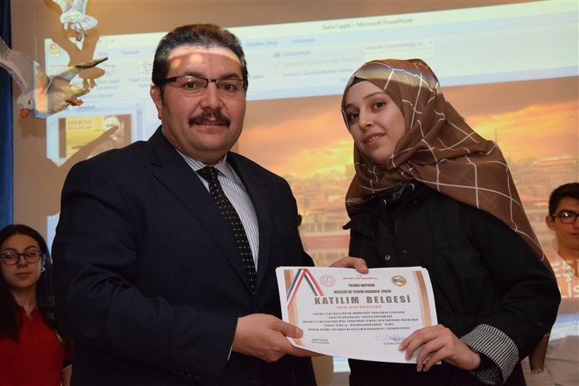 EDREMİT’TE EDEBİYAT RÜZGÂRI - 1. resim