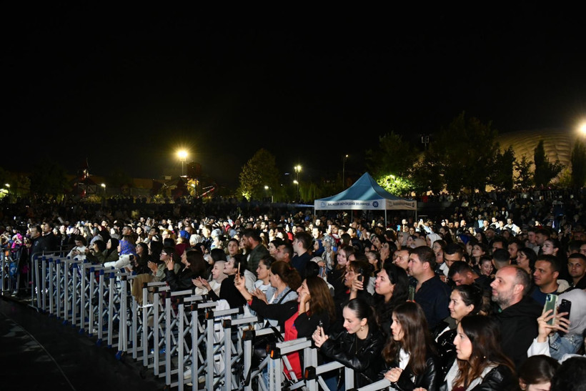 Volkan Konak, Balıkesir’de konserlerle anıldı - Resim: 5