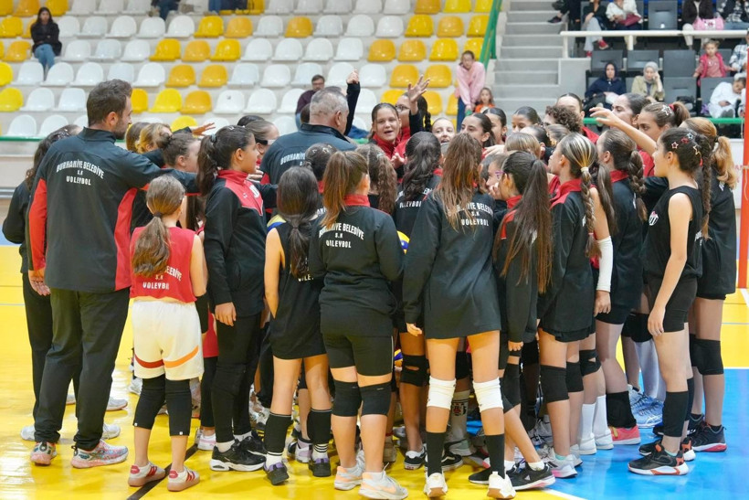 Burhaniye Belediyespor Altyapısı Başarıya Doymuyor - Resim: 1