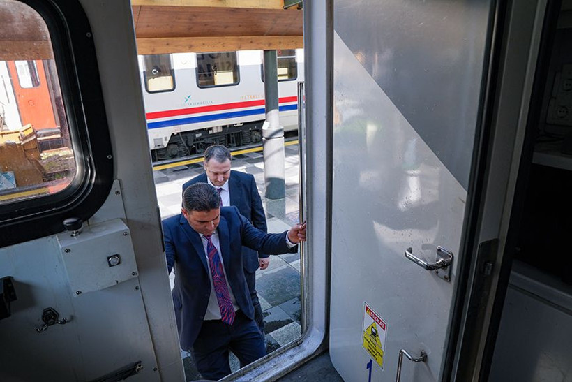 Balıkesir’de Tren Hattında Zamanla Yarış: Film Gibi Olay! - Resim: 4