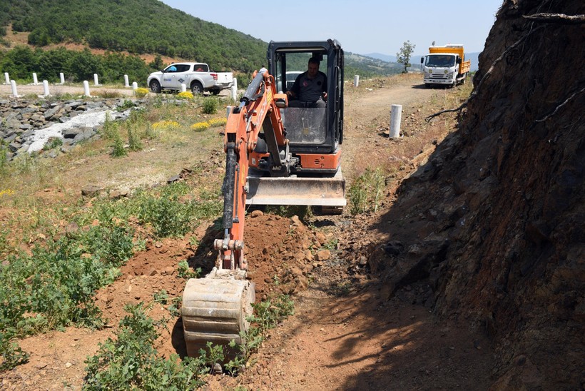  Dursunbey Hamzacık Mahallesi’nin su sorununu Başkan Akın çözdü