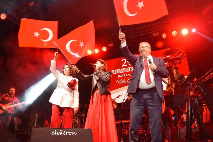 Edremit'te Cumhuriyet Fener Alayı Şevval Şam Konseri İle Taçlandı - 4. resim