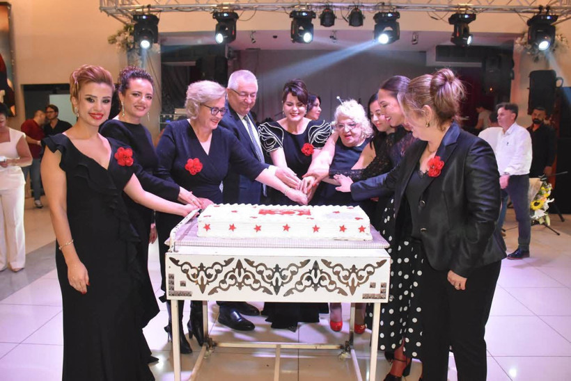 Edremit Kadın Dayanışma Derneği’nden Cumhuriyet Balosu - 4. resim