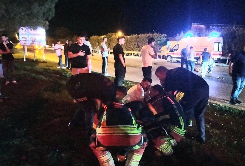 Edremit'te Otomobil ile motosiklet Çarpıştı: 1 Ölü, 1 Yaralı