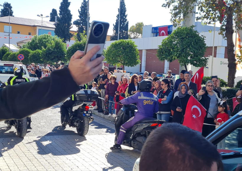 Edremit, Bu Uyanık Kuryeyi Konuşuyor - 1. resim