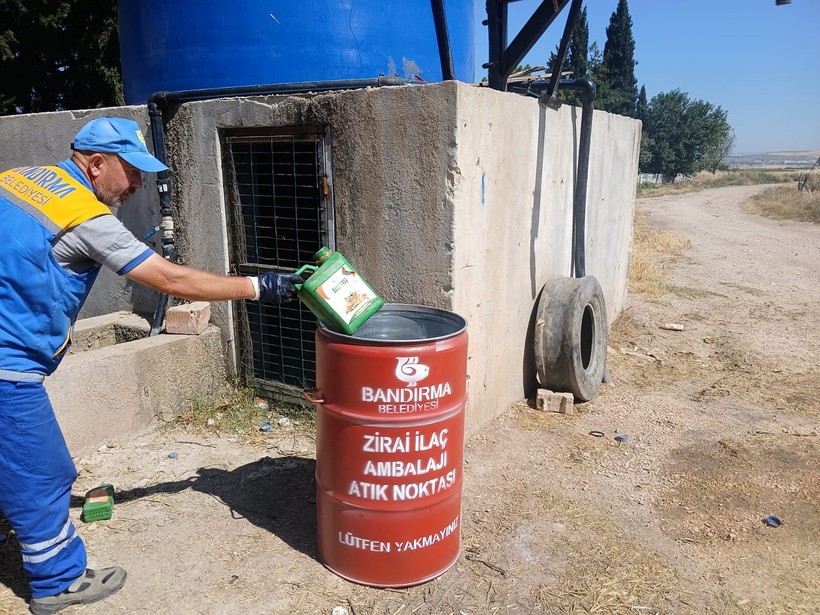 Bandırma Belediyesi’nden Kırsalda Zirai Atık Seferberliği