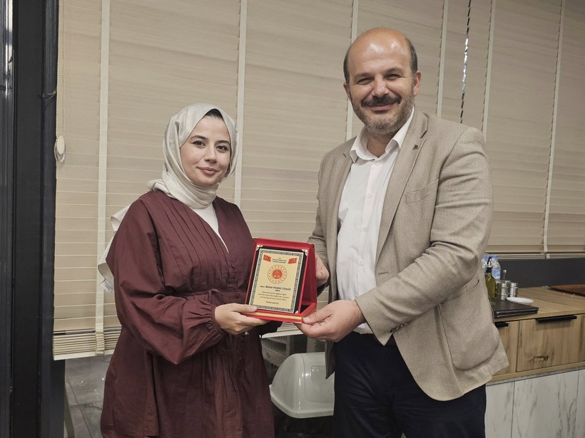  İvrindi’de Hukukçulara Veda Yemeği