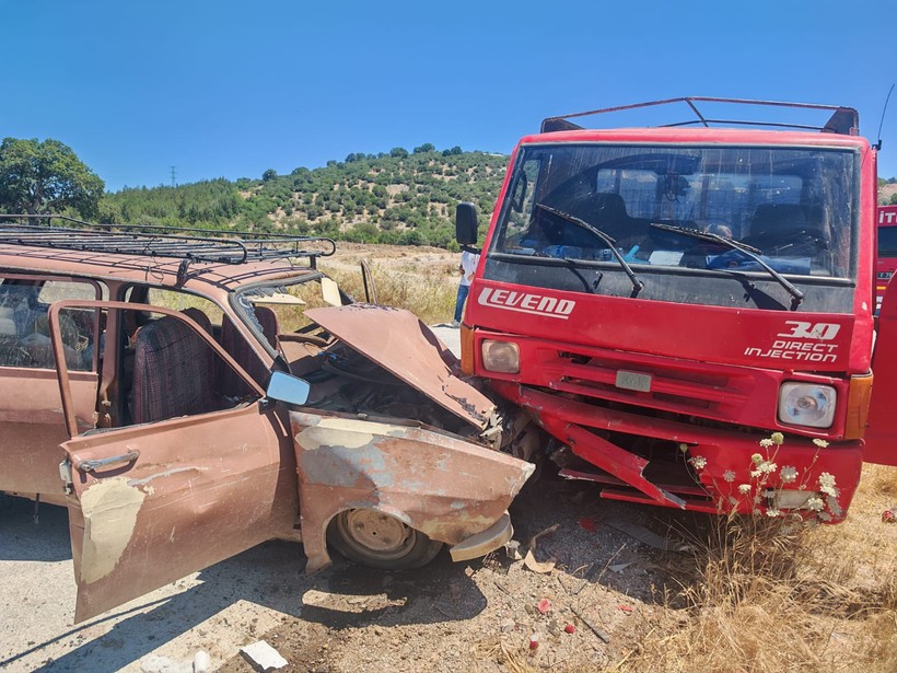 İvrindi’de Korkunç Kaza 8 Yaralı