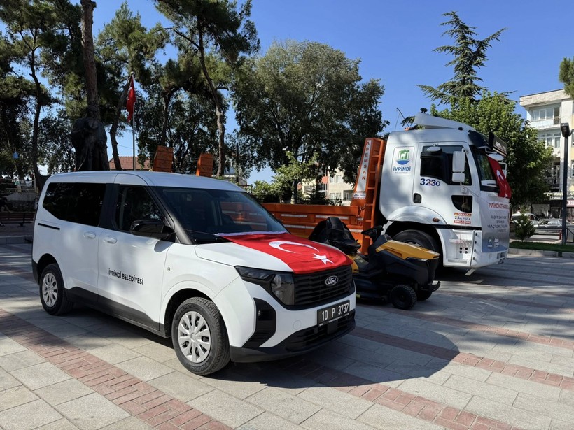 İvrindi Belediyesi Araç Filosunu Güçlendirdi
