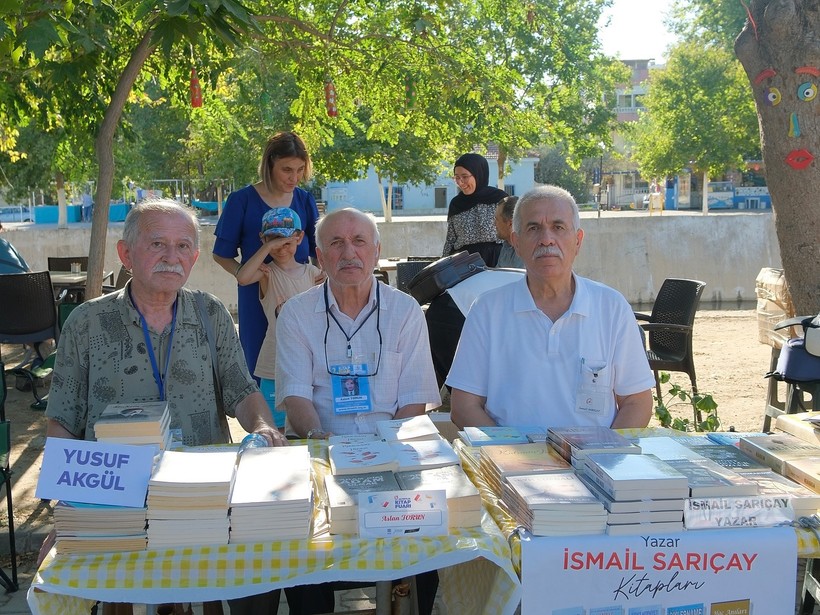  Altınoluk Kültür ve Sanat Festivali'nde Şiir ve Türkü Rüzgârı Esti