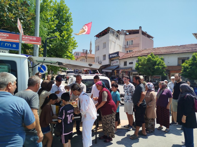 Balya’da 15 Temmuz Şehitleri İçin Aşure Hayrı Gerçekleştirildi