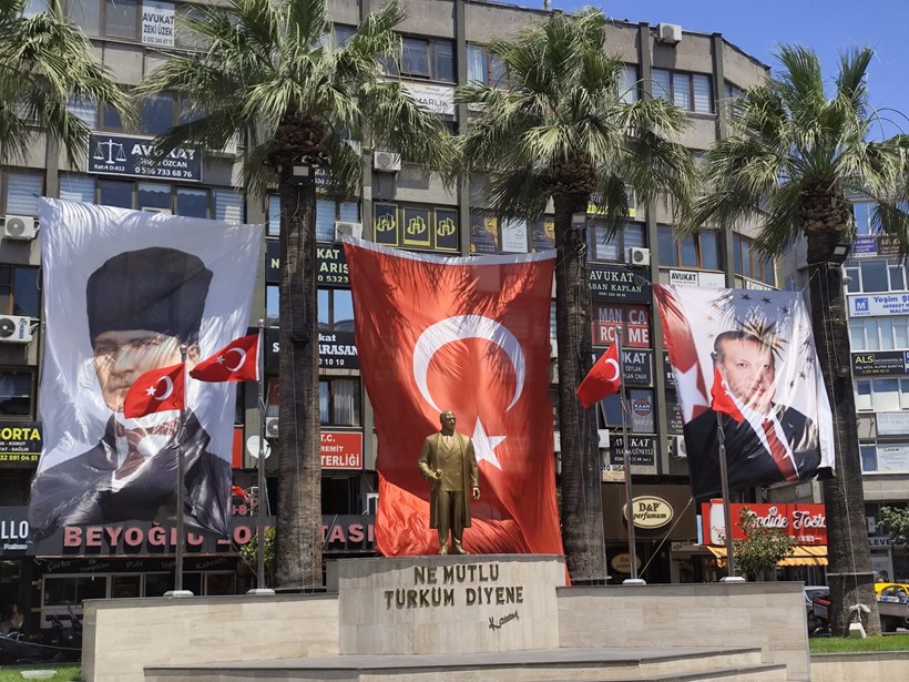  Edremit’te 15 Temmuz Etkinlikleri Şehitlik Ziyaretiyle Başladı