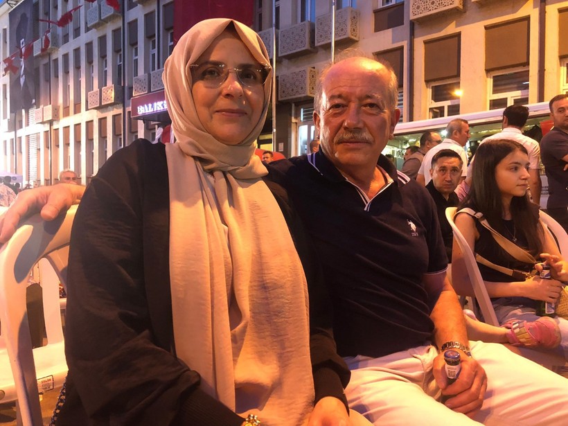 Balıkesir’de 15 Temmuz Nöbeti: “Vatan İçin Ayağa Kalktık”