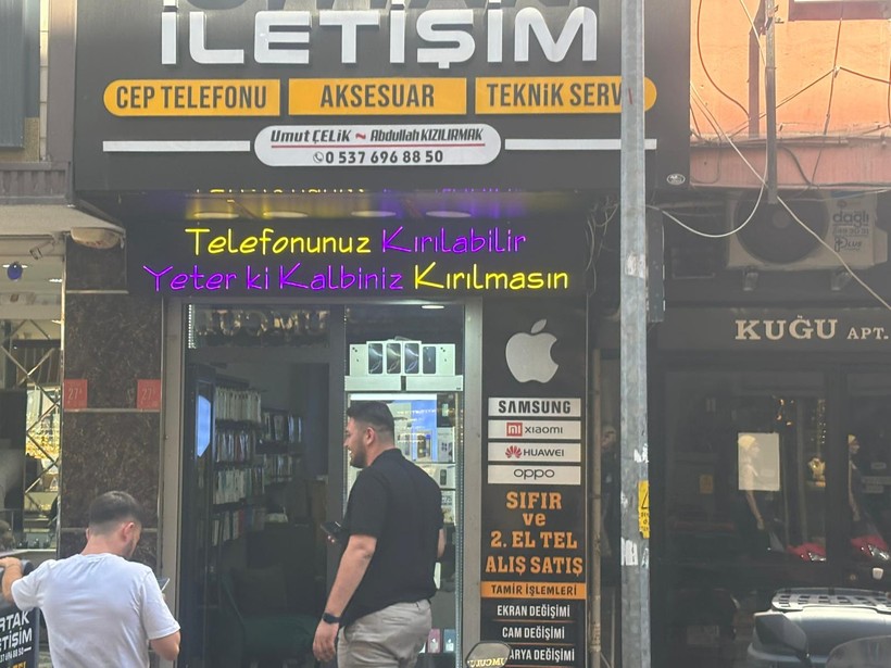 Balıkesir’de Esnaftan İlginç Tabela Yazısı: Yeter ki Kırılmasın!