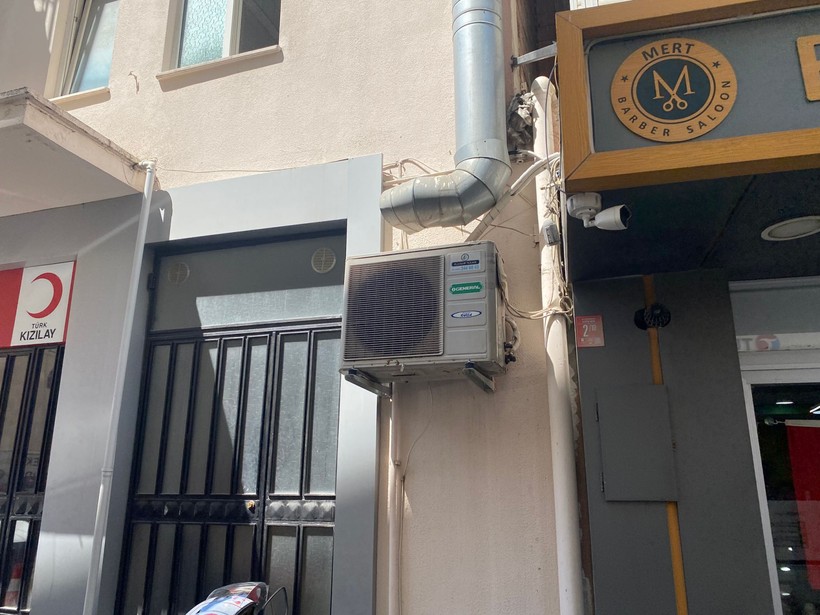 Balıkesir'de Binaların Cephesi Dış Üniteye Teslim