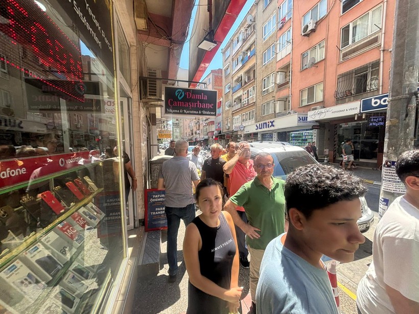 Atalar Caddesi Esnafı Bakın Bu Sefer Ne Yaptı!