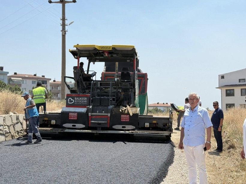 Erdek Atatürk Mahallesi Atlas Caddesi Asfalta Kavuştu