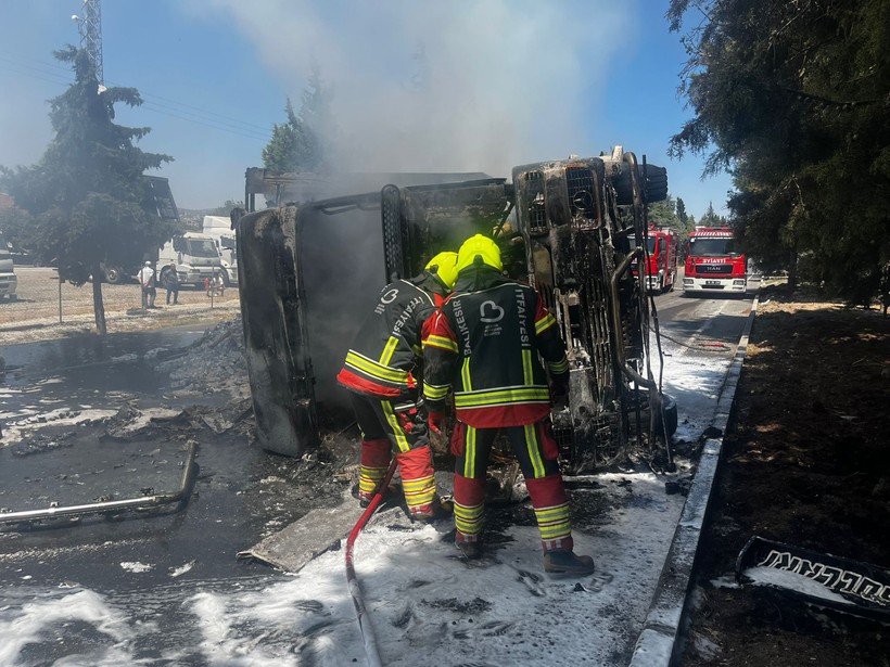  Balıkesir Çevreyolu’nda Kaza ve Yangın