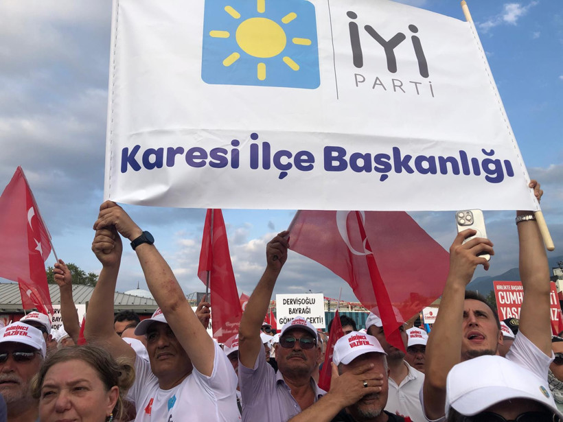  Karesi’den Bursa’daki “Birinci Vazifen” Mitingine  Katılım!