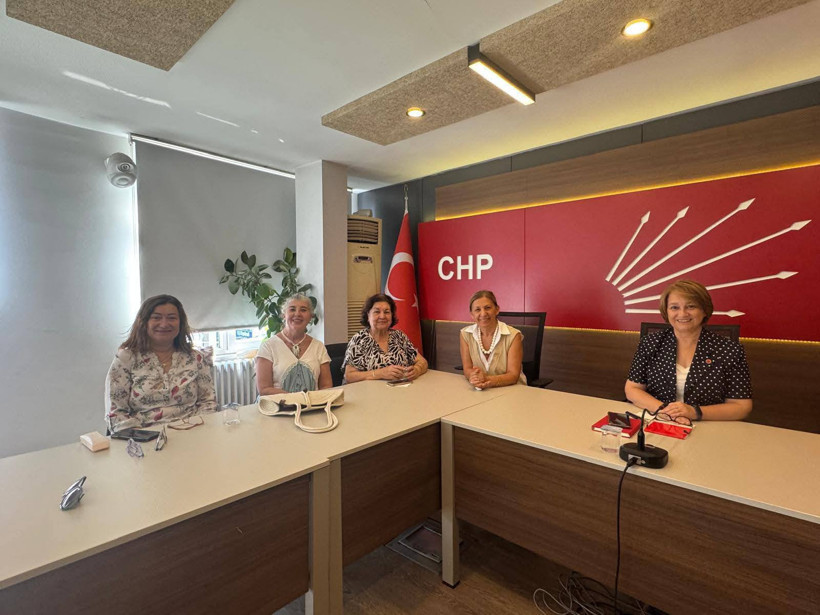 CHP Balıkesir Kadın Kolları’ndan İktidara Tepki: “Kurtuluş Yok Tek Başına” 
