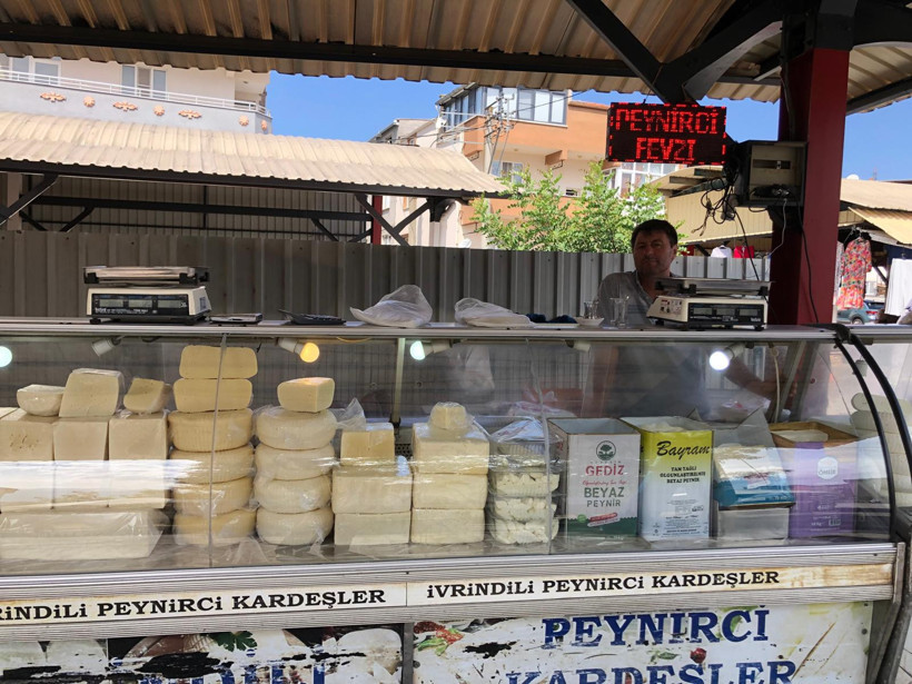 “Peynir Var Ama Alım Yok!”