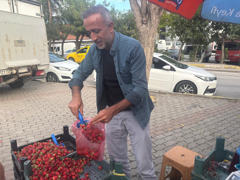 Pazarcı Mehmet Kavak’ın Çarpıcı Sözleri: “Çileği Seneye 200 Liraya da Yiyemeyeceksiniz!”