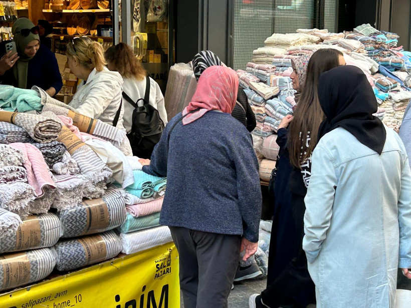 Balıkesir’de Alışveriş Çılgınlığı Başladı - 1. resim
