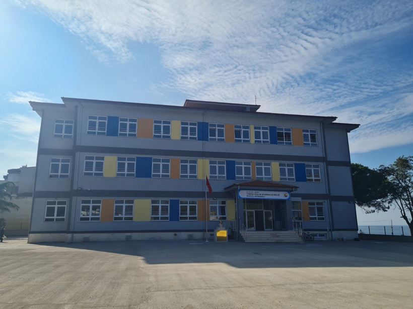 Erdek TOBB 18 Eylül Ortaokulu Yeni Binasında Eğitime Başladı - 1. resim