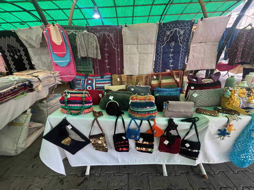 Balıkesirli Kadın Kağıt İple Tasarladı, Amerika’ya Gönderdi