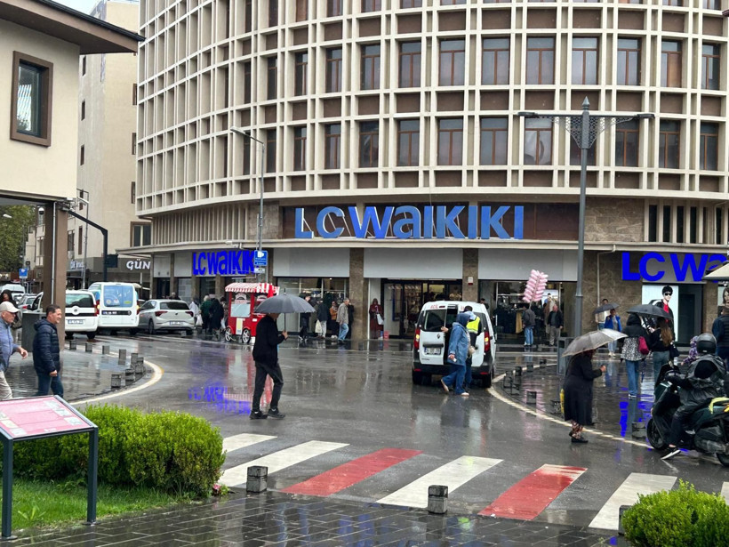 Balıkesir aralıklı yağan yağmura teslim - Resim: 2