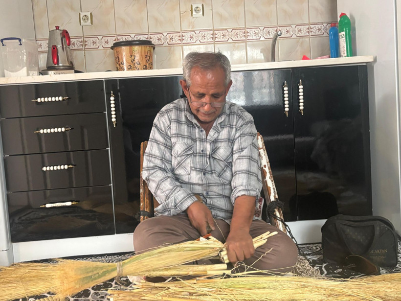 Balıkesir’de Süpürgeyi Rüyasında Bile Ören Usta - Resim: 1