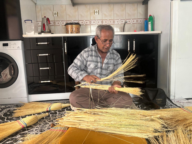 Balıkesir’de Süpürgeyi Rüyasında Bile Ören Usta - Resim: 2