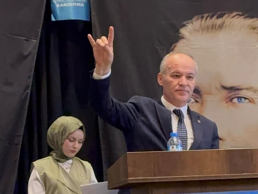 MHP Balıkesir’den Bahçeli’ye Kutlama Nice Yıllara Liderim