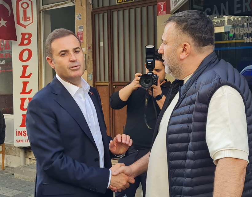 Başkan Akın Altınoluk’ta Esnafla Buluştu