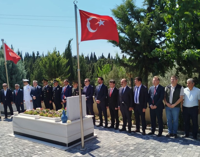  Edremit’te 15 Temmuz Etkinlikleri Şehitlik Ziyaretiyle Başladı