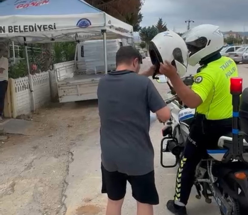  YKS’ye Geç Kalan Öğrenciye Polis Desteği