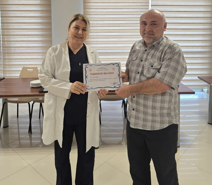 Havran'da Sağlık Emekçilerine Anlamlı Ödül