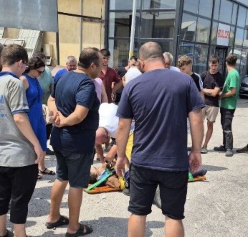 Bandırma’da otomobil ile motorlu bisiklet çarpıştı: 2 yaralı