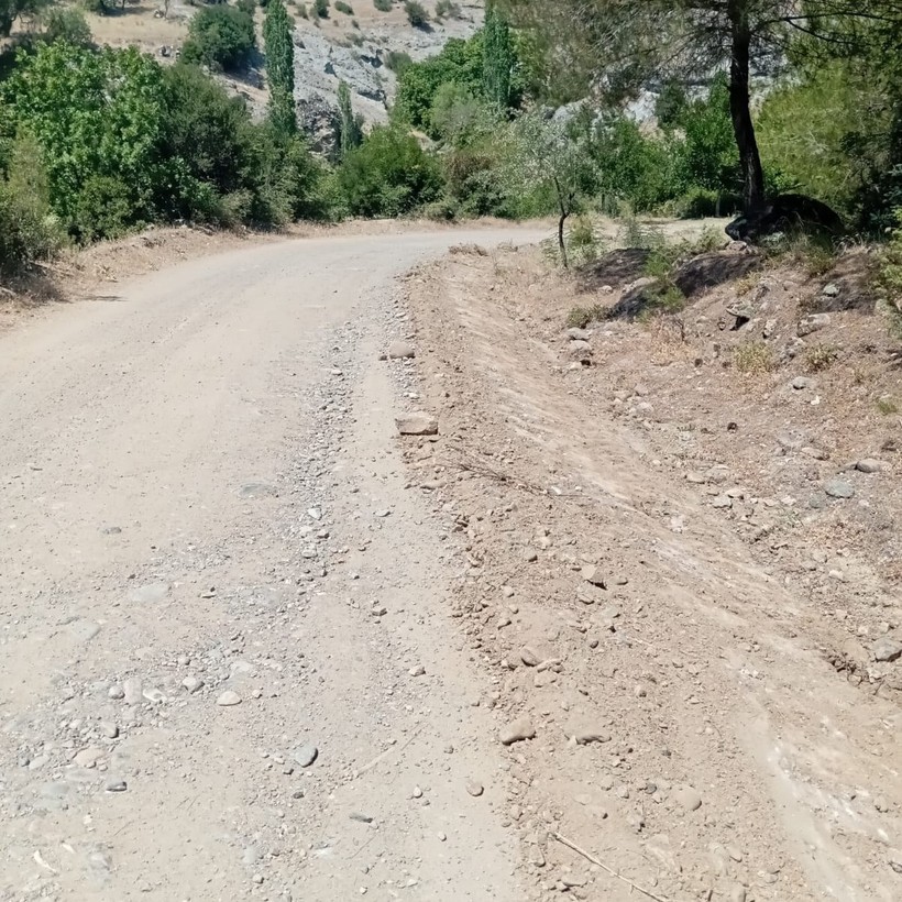 Bigadiç Belediyesi’nden Kürsü Mahallesi’nde Arazi Yolu Atağı